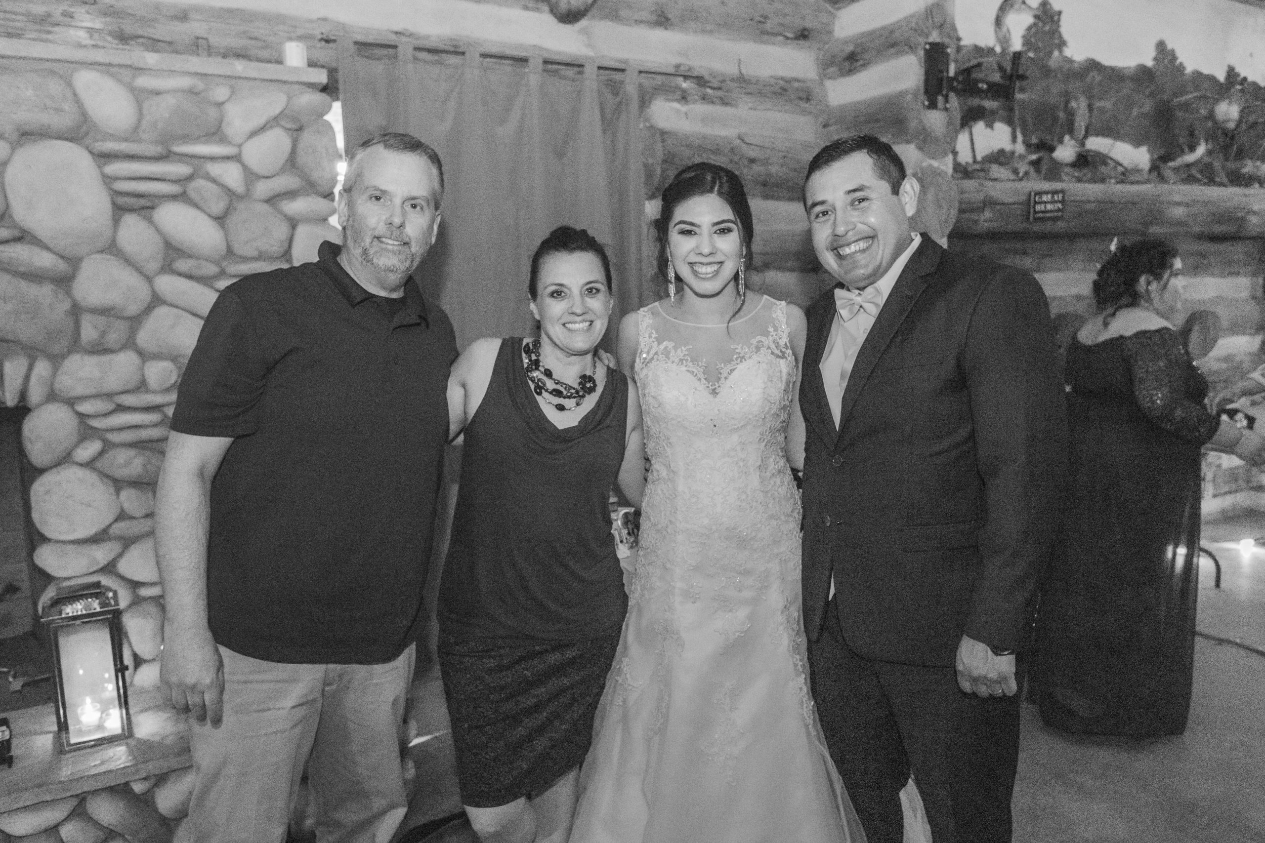 navy-burgundy-sportsmens-club-wedding-briana-chris reception end of night
