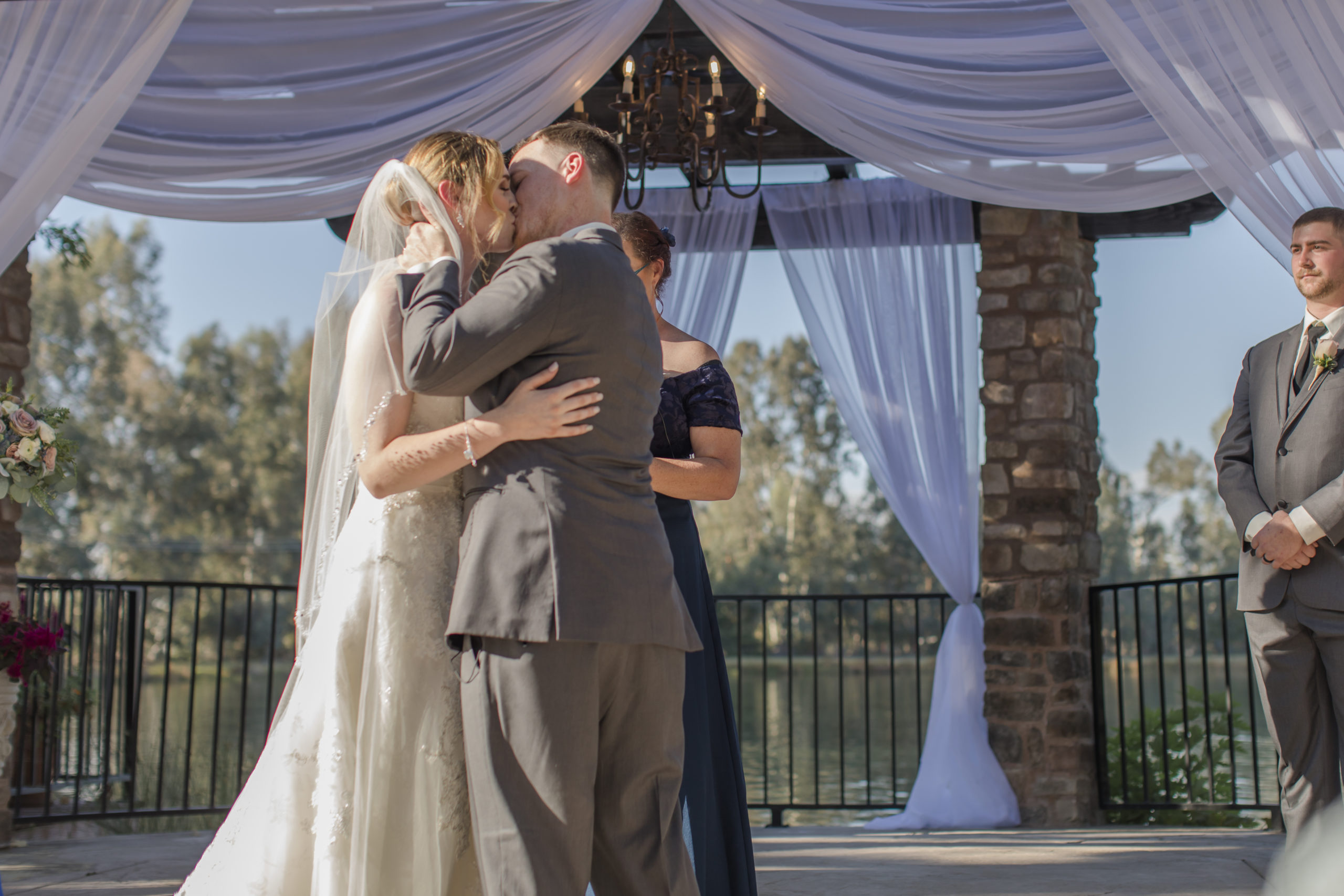 Wolf Lakes Wedding kiss