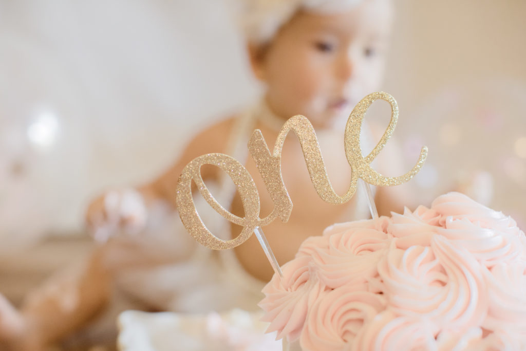 cake topper